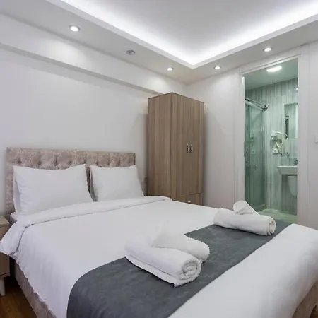Bed & Breakfast Galataport Suites *